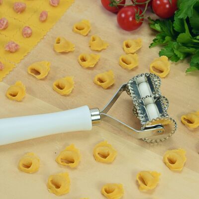8 square pastry cutter 28mm