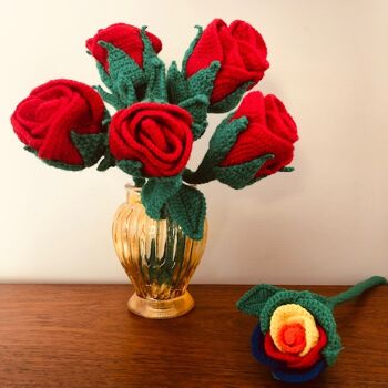 rose rouge durable - 1 pièce de rose - laine douce - crochetée à la main au Népal - bouquet de fleurs au crochet roses rouges 5
