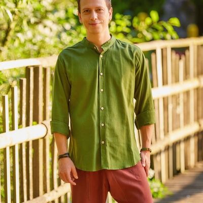 Grünes Langarm-Bandkragen-Herrenhemd
