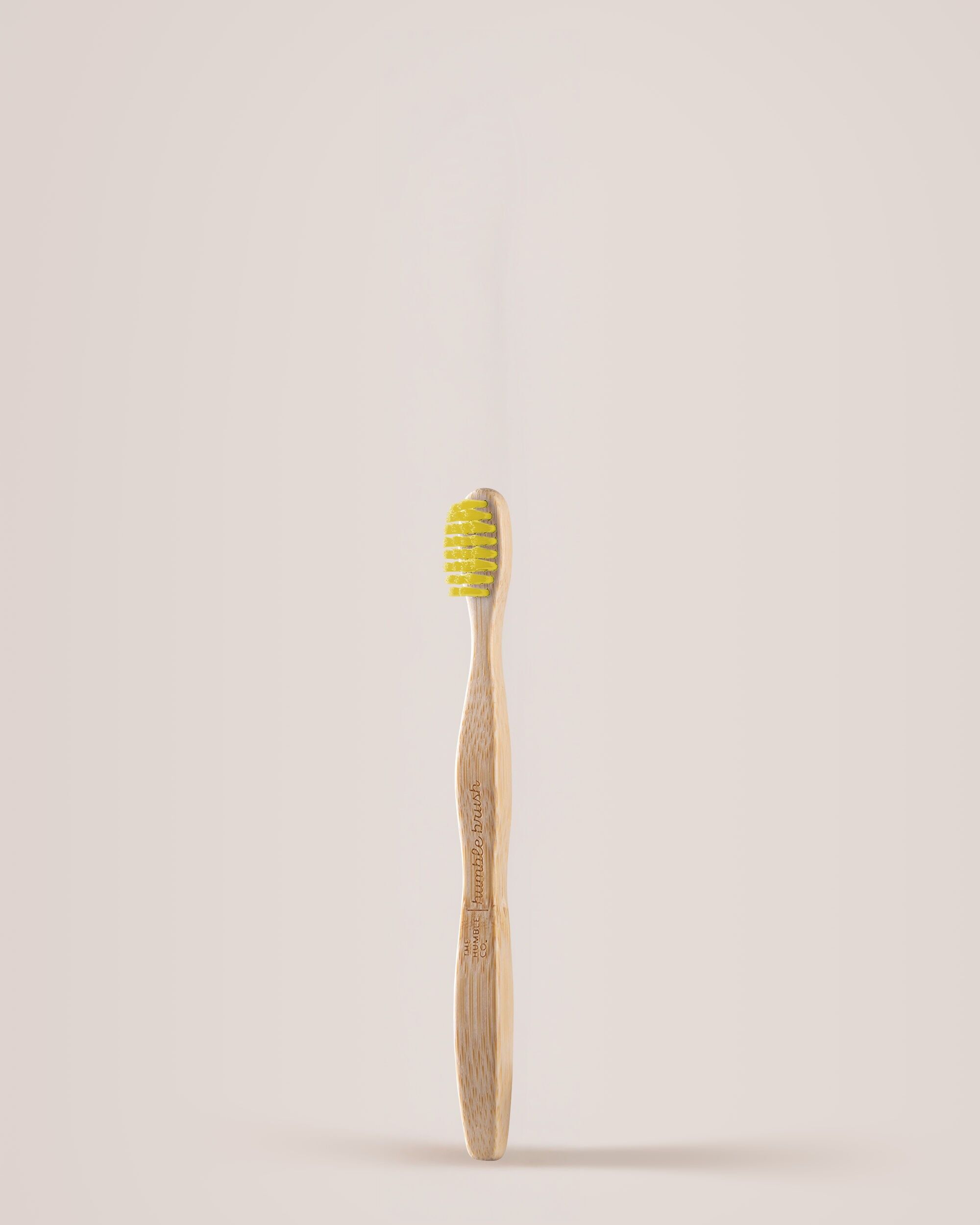Spazzola Humble per bambini in bambù - gialla