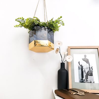 GEO planter to hang in marble romeo gold and gold