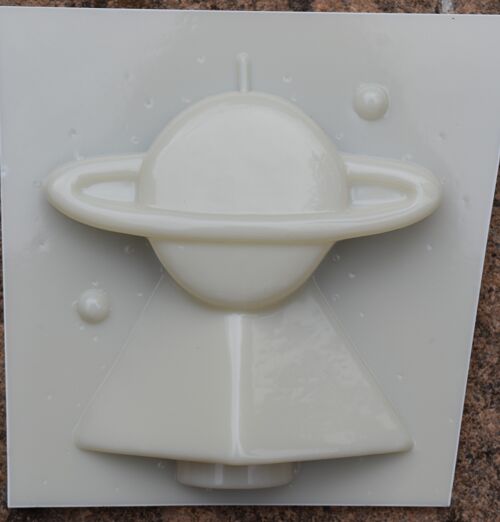 Saturn on Pedestal 3D , K464