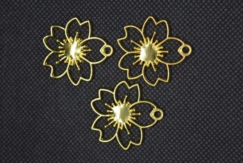 Pendentifs de lunette à dos ouvert en alliage de zinc Bijoux de fleurs pressées, Sakura, Doré, , PALLOY-F242-01G