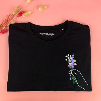 Tee-shirt brodé "Bouquet de Fleurs" 1