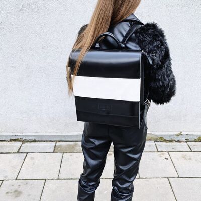 Backpack “Bilberry” – black/white details