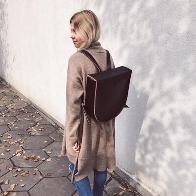 Backpack “Notrele” – dark brown
