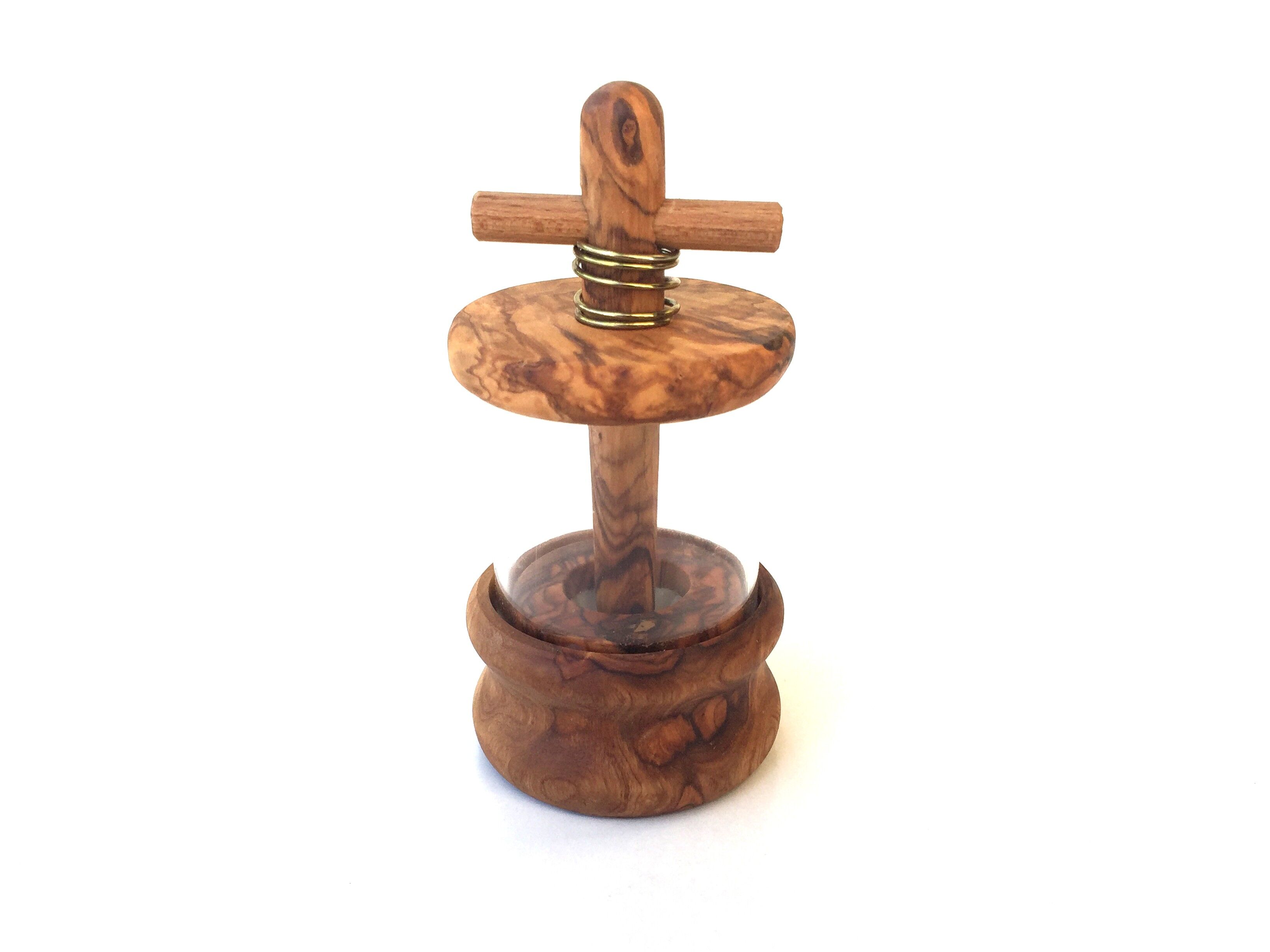 Herb mill Ø 6 cm transparent made of olive wood