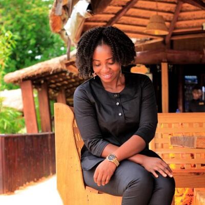Makena African Print Kittelkleid – Verschiedene Farben – Blau & mehrfarbig kente 2 Versandfertig Rot & Grün ankara Maßanfertigung in 14 Tagen