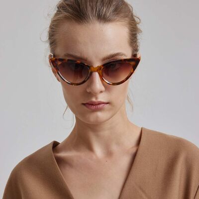 Classic Cat-eye Sunglasses - Brown
