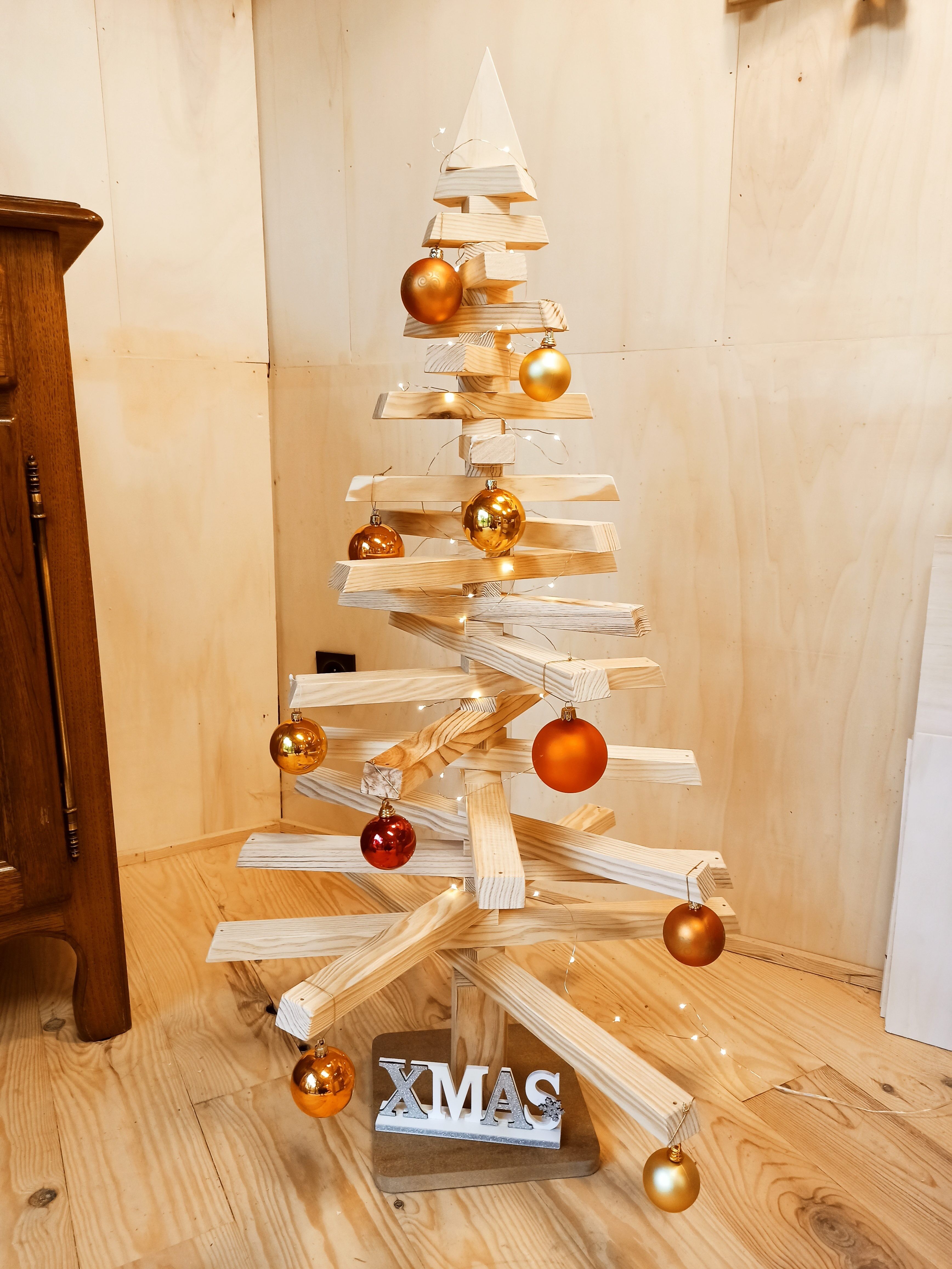 Achat Sapin de Noël en bois en gros