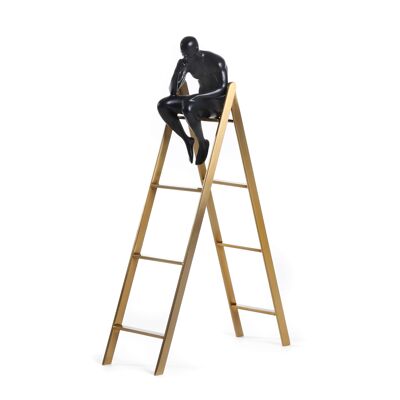 ADM - Dekorationsobjekt 'Denker auf der Leiter' - Kupferfarbe - 31 x 20 x 7,5 cm