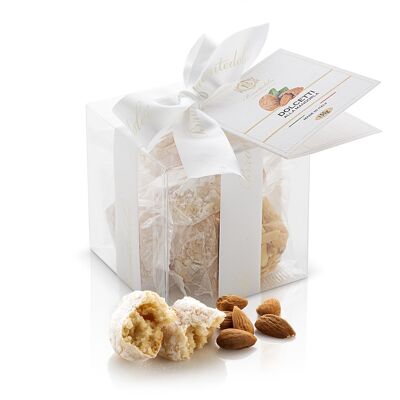 Almond biscuits in a 150 gram transparent cube