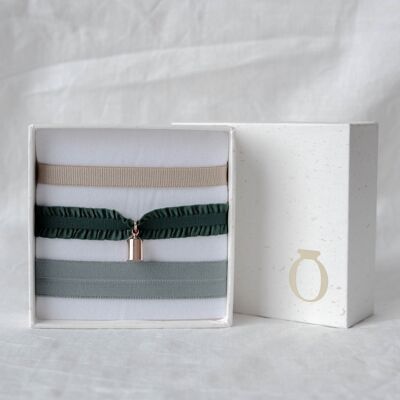 Mon Petit Poids Box mit grünen Armbändern Rosévergoldet - "Amour"-Je t'aime