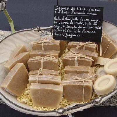 Honey-sweet almond soap - pavé
