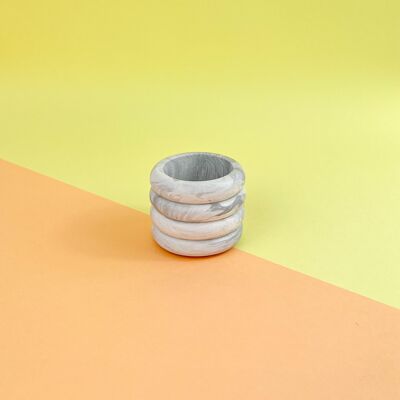 Kleiner Blumentopf / Teelichthalter • Donut • Weißer Marmor