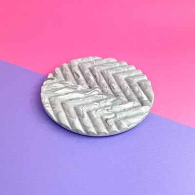 Round Tray with Zig Zag Pattern • VINKEL • White Marble