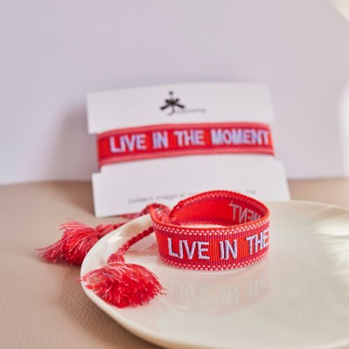 Live in the moment Statement Armband