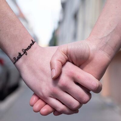 "Friendship"-Kollektion - Pre-Teen - Packung mit 25
(5 verschiedene Nachrichten von 5)
Message-Line-Armband