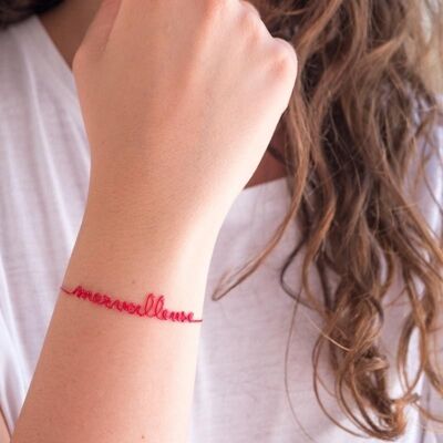 "Characters" Collection - Women - Pack of 50
(10 different messages per 5)
Message line bracelet
