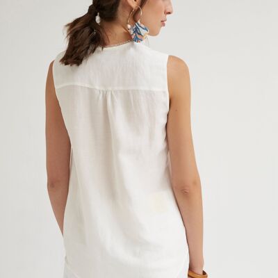 (8410-VUBIA) Textured linen v-neckline blouse