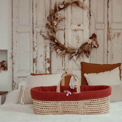 Terracotta bassinet