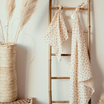 Pink floral ecru swaddle 60x60 cm