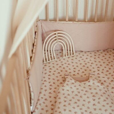 Pink floral ecru bed bumper