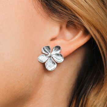 Grandes boucles d'oreilles à tige en argent sterling fleur d'hortensia faites à la main 1