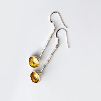 Boucles d'oreilles pendantes en forme de gland en argent sterling faites à la main avec de l'or 4