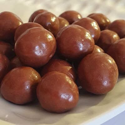 Hazelnuts coated with milk chocolates - bulk - organic