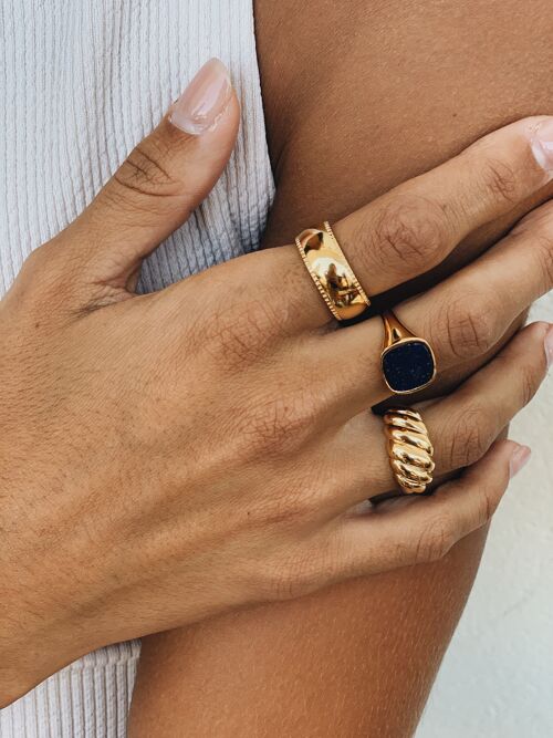 Rebel Femme Ring - Gold