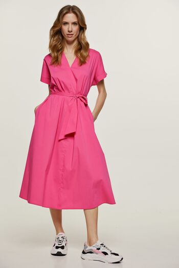 Robe mi-longue coupe trapèze fuchsia avec ceinture 6