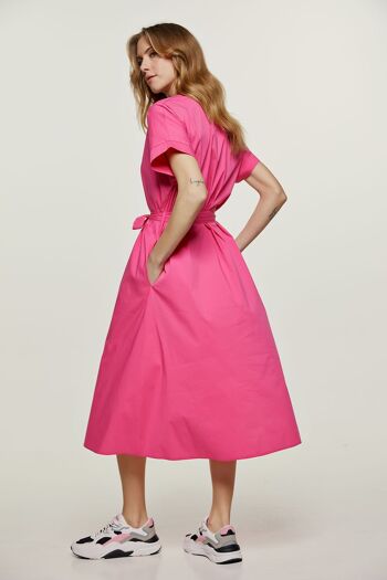 Robe mi-longue coupe trapèze fuchsia avec ceinture 7