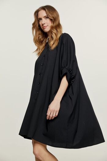 Mini-robe style chemise noire surdimensionnée 3