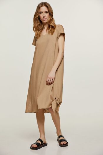 Robe mi-longue beige avec nœud 4