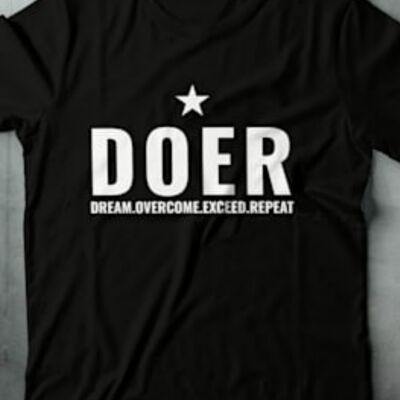 DOER STAR TEE- BLACK - FEED THE HUNGRY
