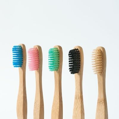 BROSSE A DENTS BAMBOU Adulte Souple