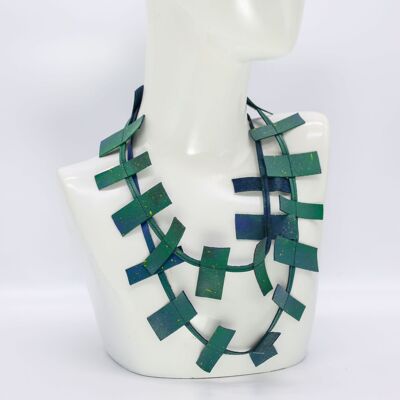 Einzelstrang-Halskette aus recyceltem Leder - handbemalte Aurora Borealis