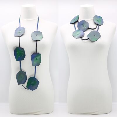 Große Lotus-Halskette aus recyceltem Kunstleder - Aurora Borealis