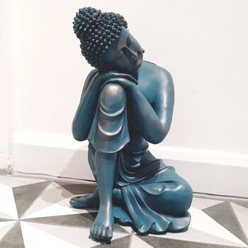 Bouddha bleu avec les mains sur les genoux 4