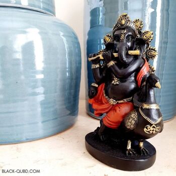 Ganesh avec statue de paon 1