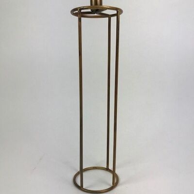 Holder for dinner candle. Gold-colored and made of metal Gold (VE 4)