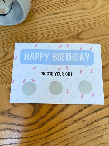 Carte d'anniversaire surprise, carte d'anniversaire spéciale personnalisée, carte à gratter d'anniversaire, cadeau personnalisé, joyeux anniversaire - 2 cartes (6,05 £) Bannière bleue, 1167786518-5 2