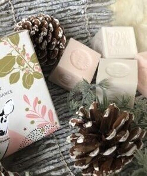 Coffret savonnettes rose et lait d’ânesse