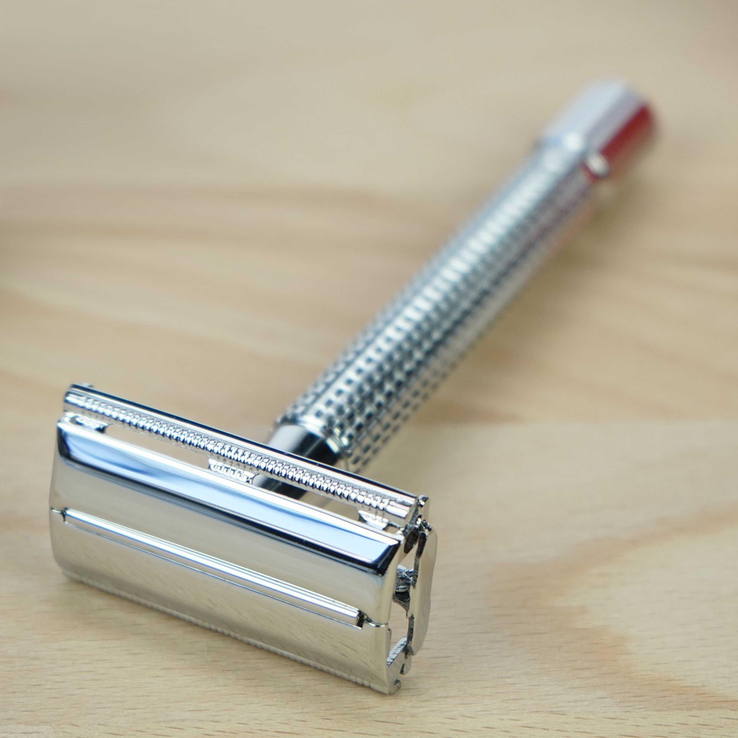 Nostalgic razor, metal, chrome, length 10.5 cm