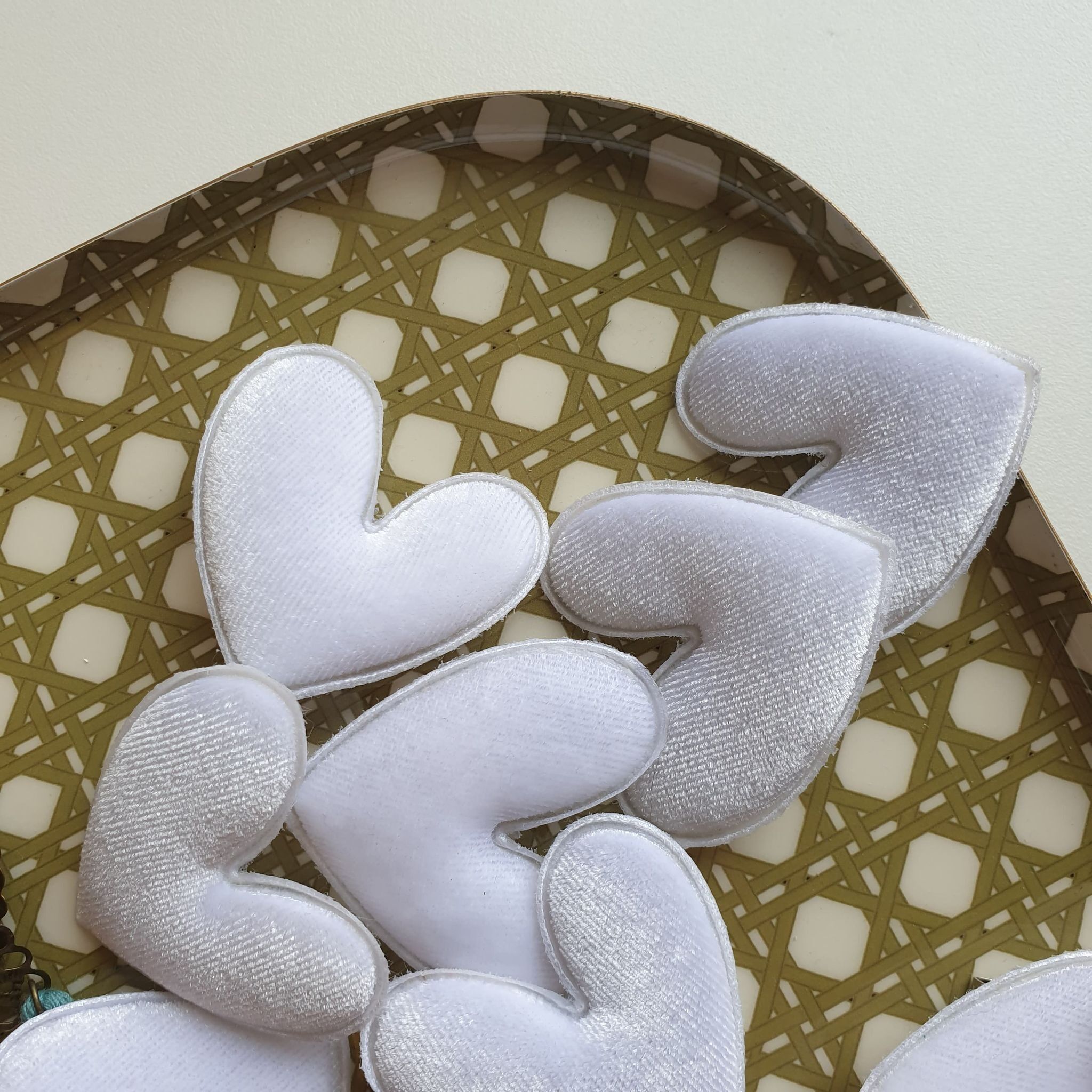 Spilla alla cannella bianca