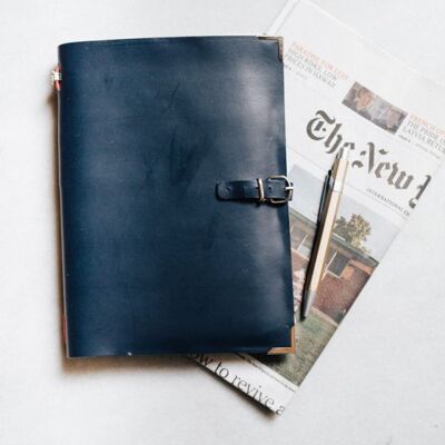 Tagebuch aus blauem Leder