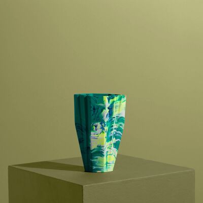 Vaso decorativo piccolo, marmorizzato in verde smeraldo e giallo