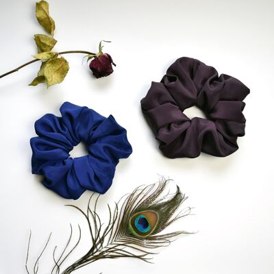 Blaues und lila Scrunchie-Set