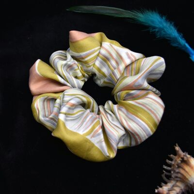 Scrunchie in seta riciclata, accessorio per capelli in seta vintage riciclata